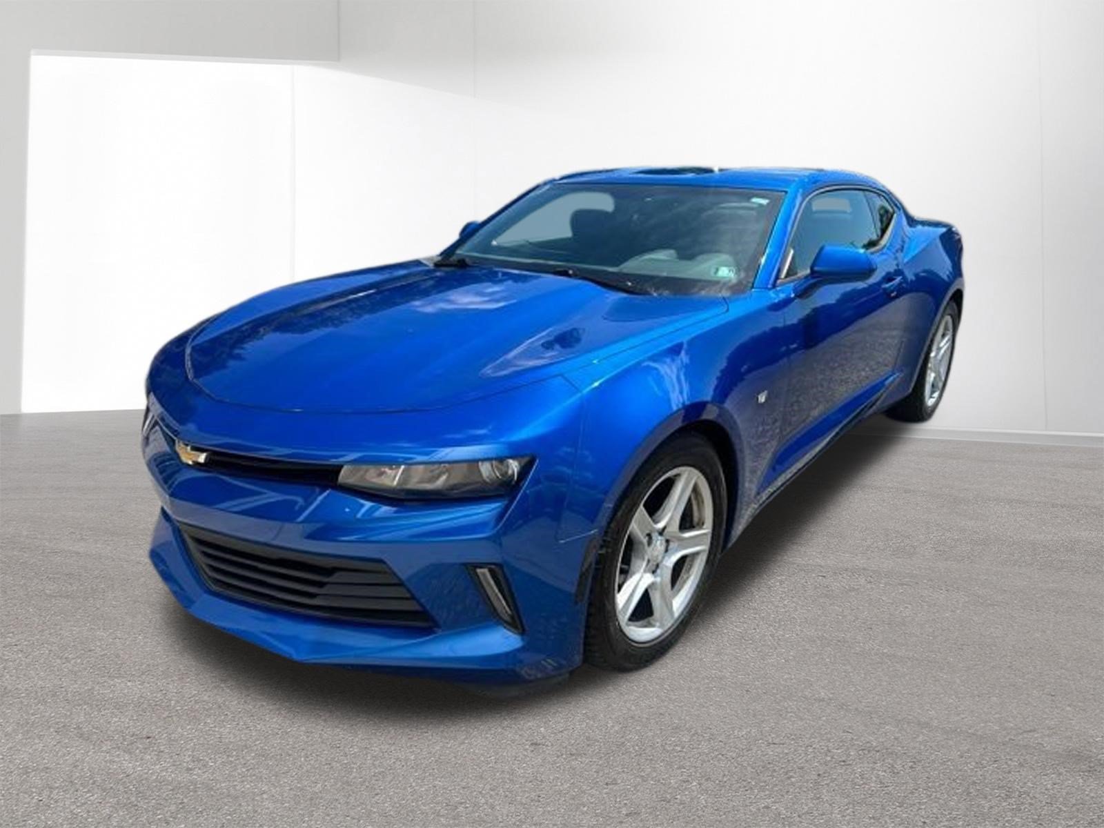 Used 2016 Hyper Blue Metallic Chevrolet 1LT image 4