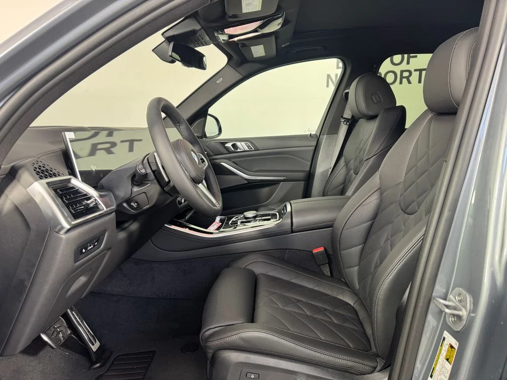 New 2026 Gray BMW xDrive40i image 2