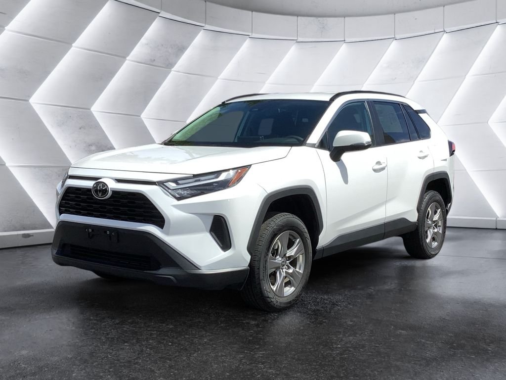 Used 2024 White Toyota XLE image 3