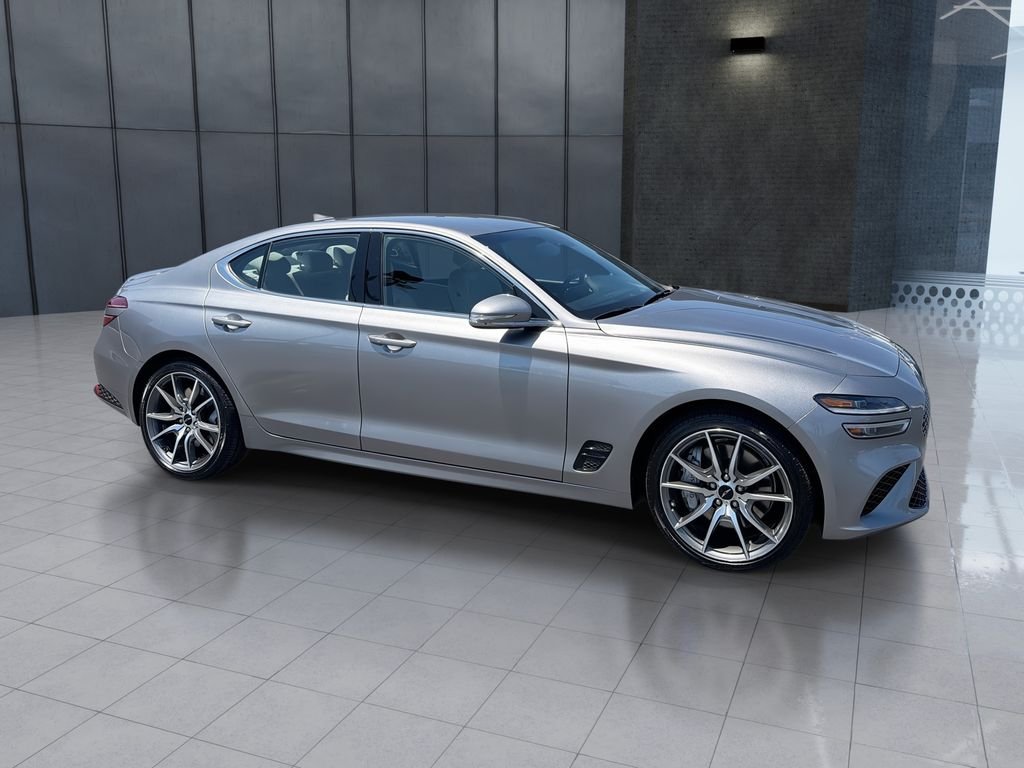 2024 Genesis G70 2.5T Standard's photo