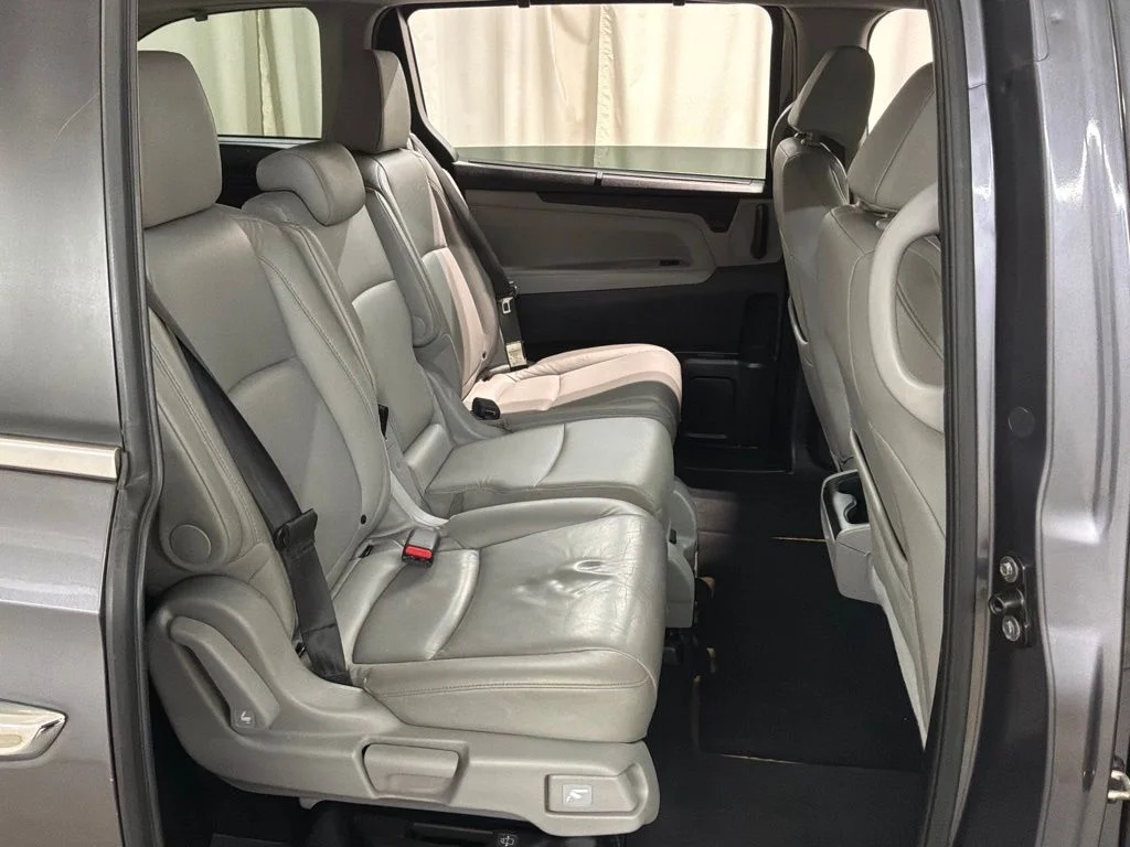 Used 2020 Modern Steel Metallic Honda EX-L image 26