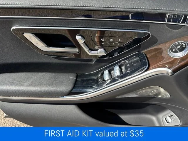 Used 2023 White Mercedes-Benz 4MATIC® image 12