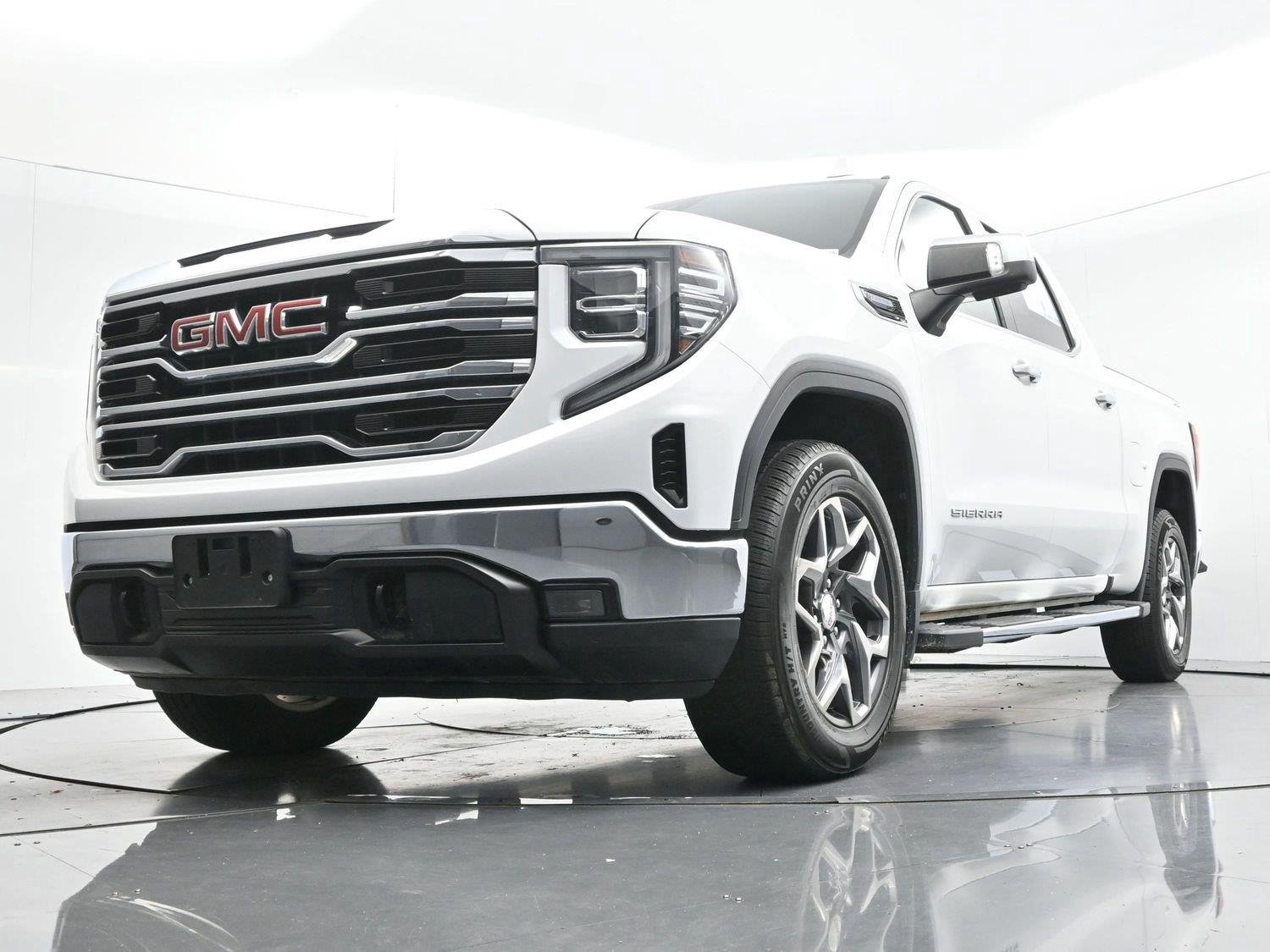 Used 2022 Summit White GMC SLT image 46