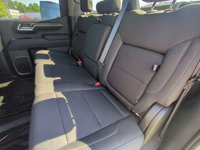 Used 2022 White GMC Elevation image 29
