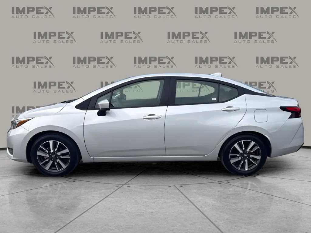 Used 2025 Silver Nissan 1.6 SV image 2