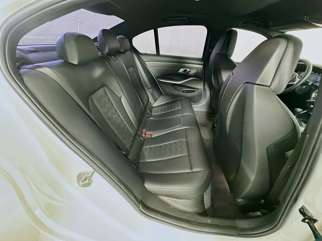 Used 2021 Alpine White BMW Base image 27
