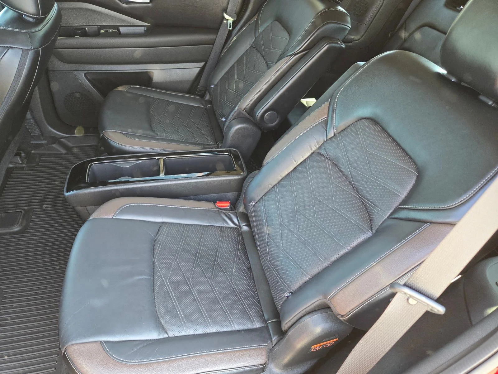 Used 2023 Scarlet Ember Tintcoat Nissan Platinum image 13