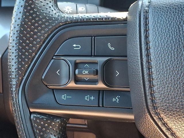Used 2025 White Toyota SR5 image 26