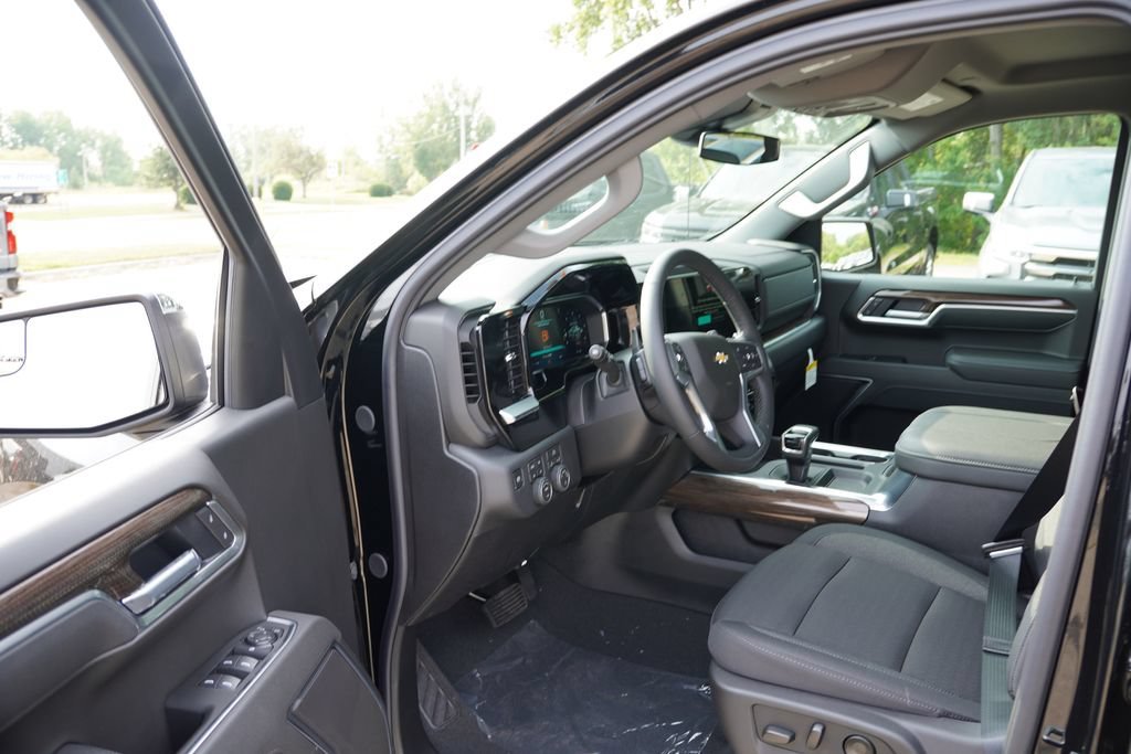 2026 Chevrolet Silverado 1500 LT - Photo 10