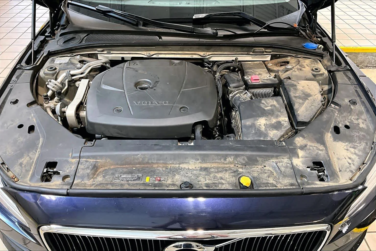 Used 2017 Magic Blue Metallic Volvo Momentum image 29