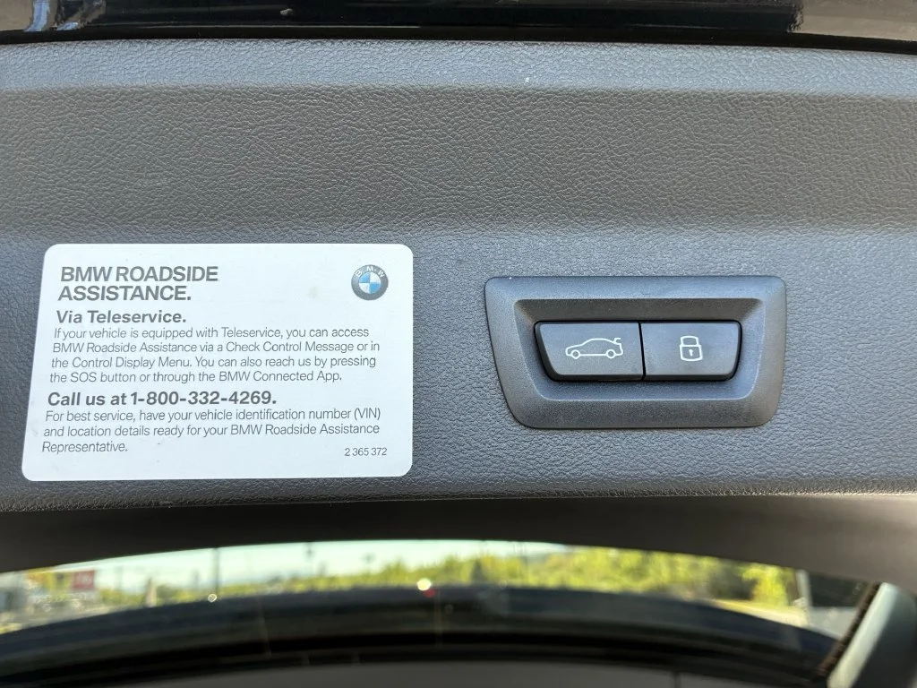 Used 2024 Black BMW xDrive30i image 16