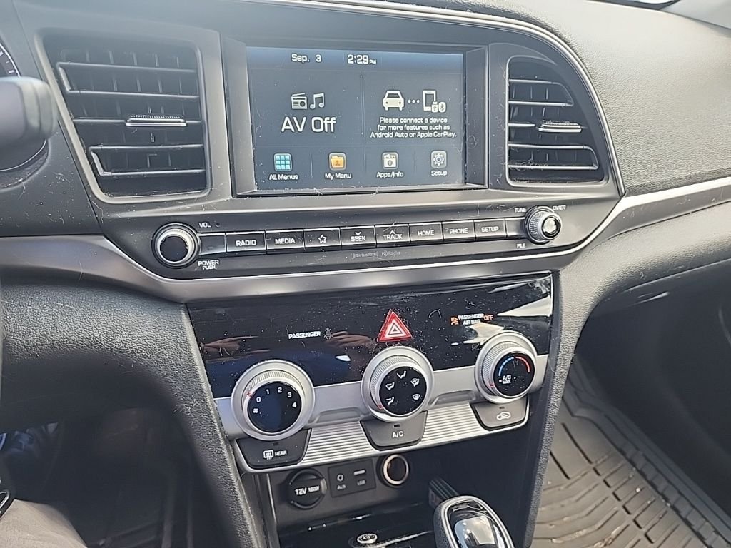 Used 2019 Gray Hyundai SEL image 3