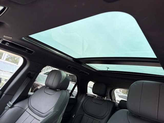 Certified Used 2025 Black Land Rover Dynamic SE image 19