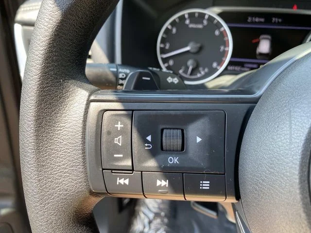 Used 2024 Gray Nissan SV image 17