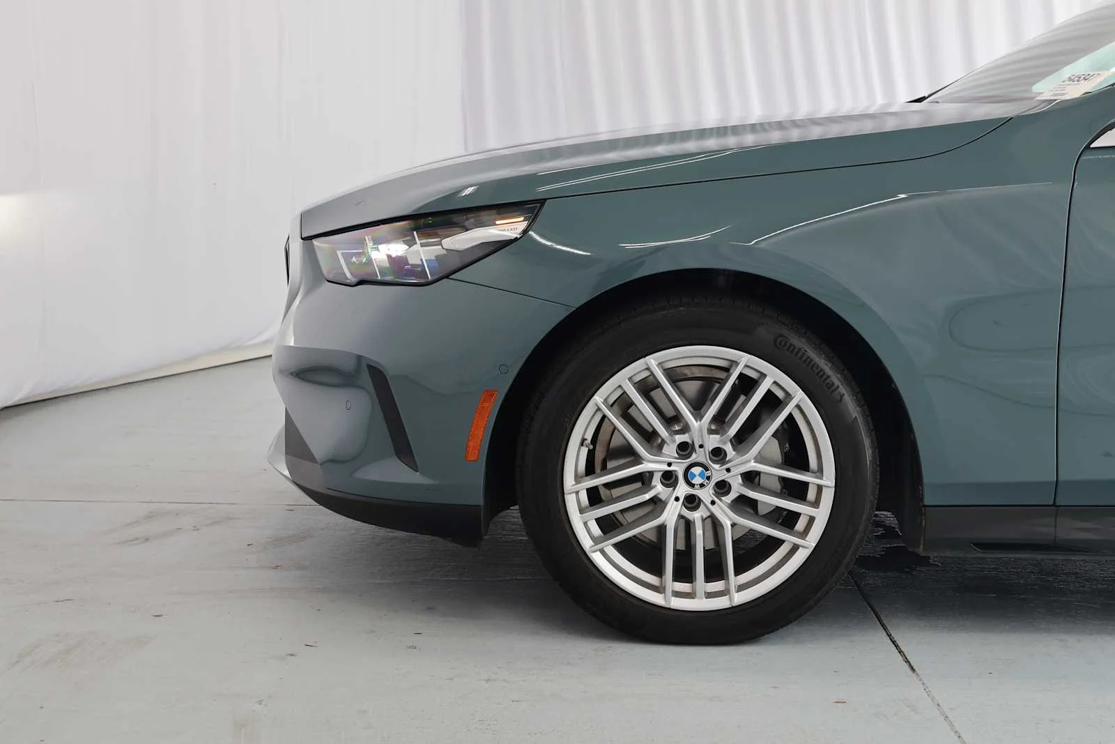 Certified Used 2025 Cape York Green Metallic BMW 530i image 10