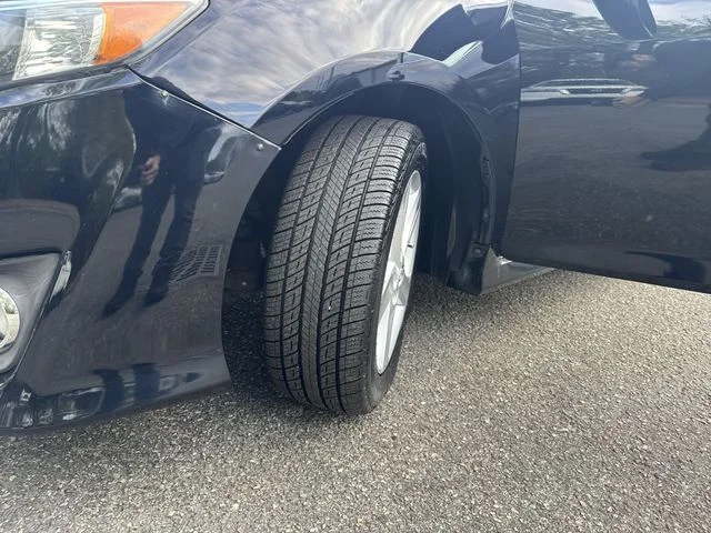 Used 2013 Black Toyota SE image 29