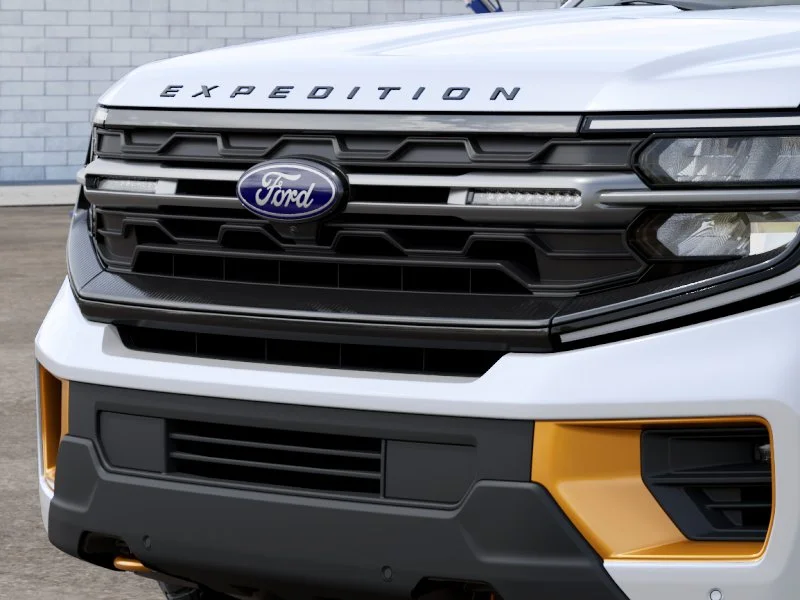 New 2027 Star White Metallic Tri-Coat Ford Tremor image 17