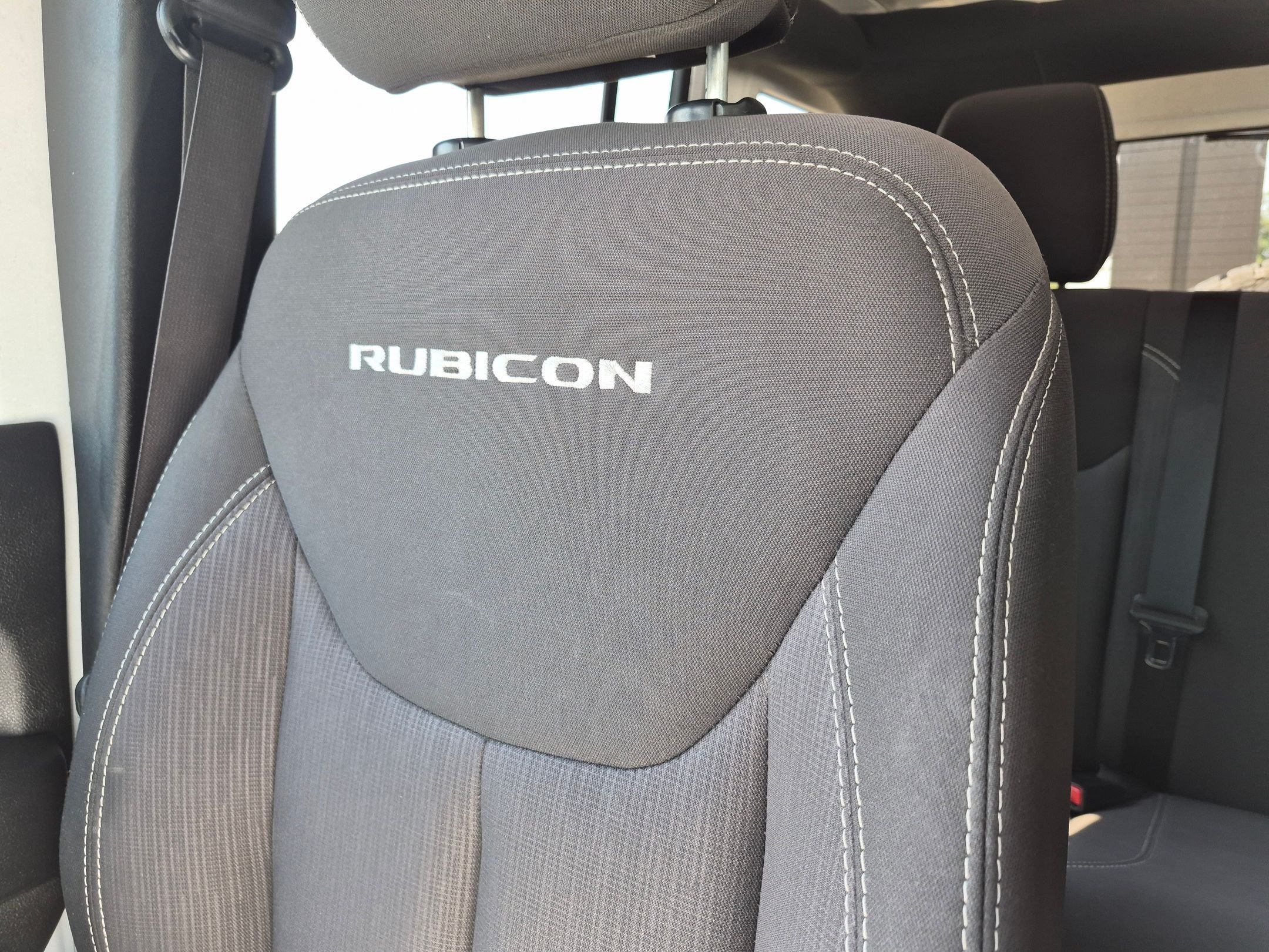 Used 2017 Bright White Clearcoat Jeep Rubicon image 31