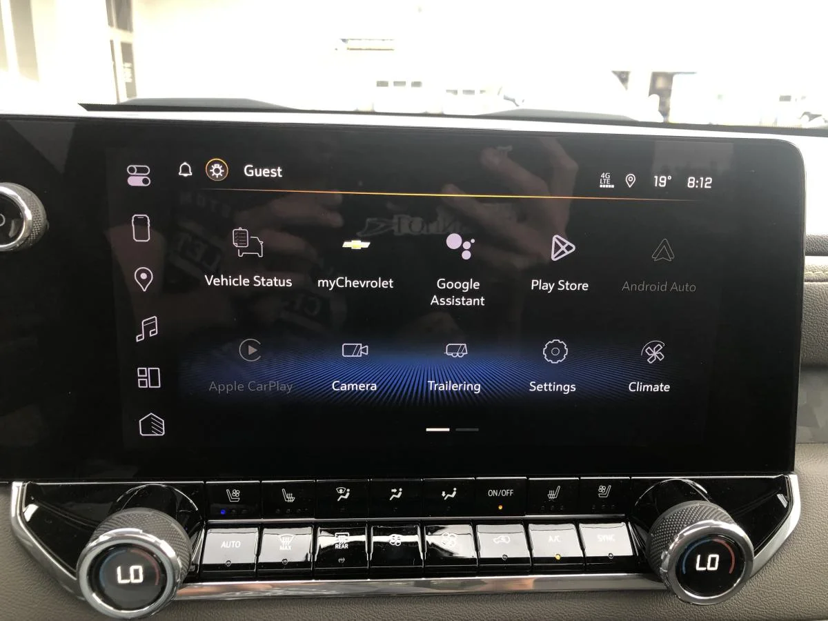 New 2026 White Chevrolet 4wd Crew Cab Zr2 image 14