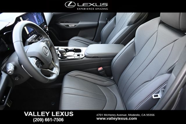 2026 Lexus NX 450h+ F-Sport - Photo 9