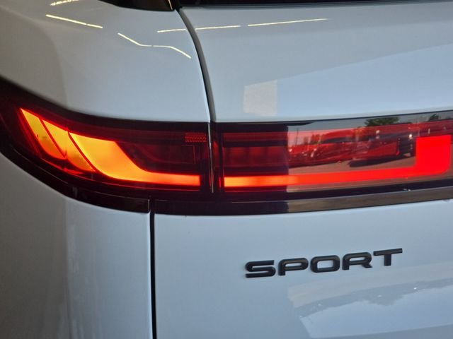 New 2026 Fuji White Land Rover SE image 23