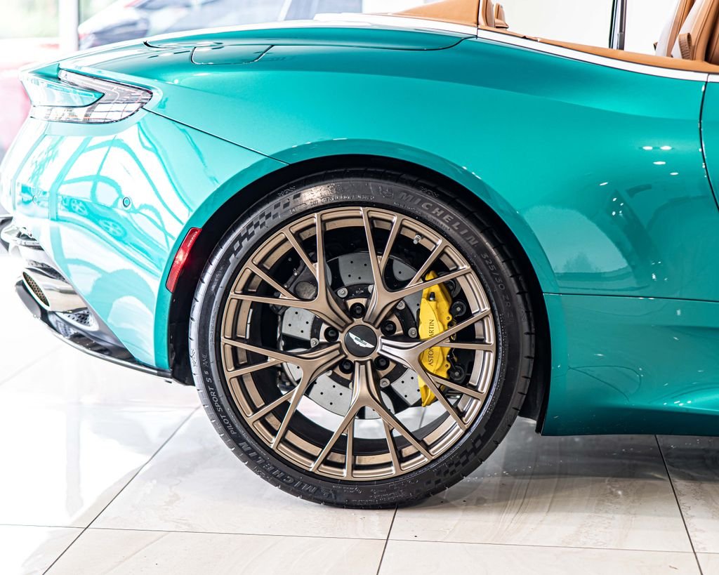 Used 2025 Green Aston Martin Volante image 11