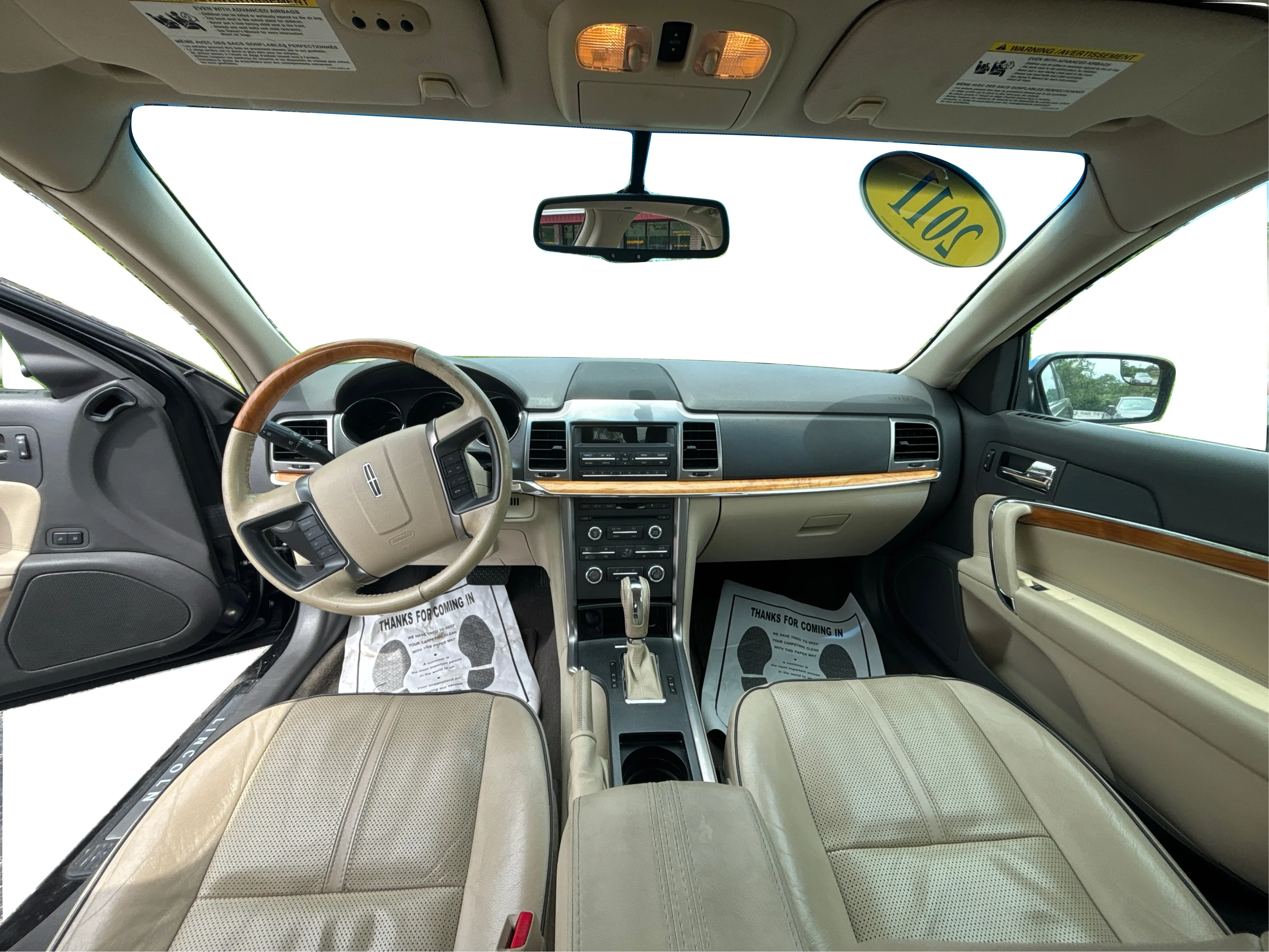 Used 2011 Black Lincoln base image 23