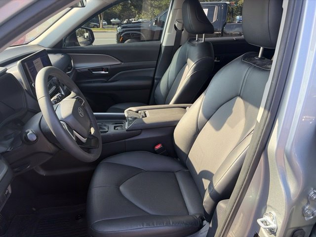 Used 2024 Silver Toyota XLE image 29