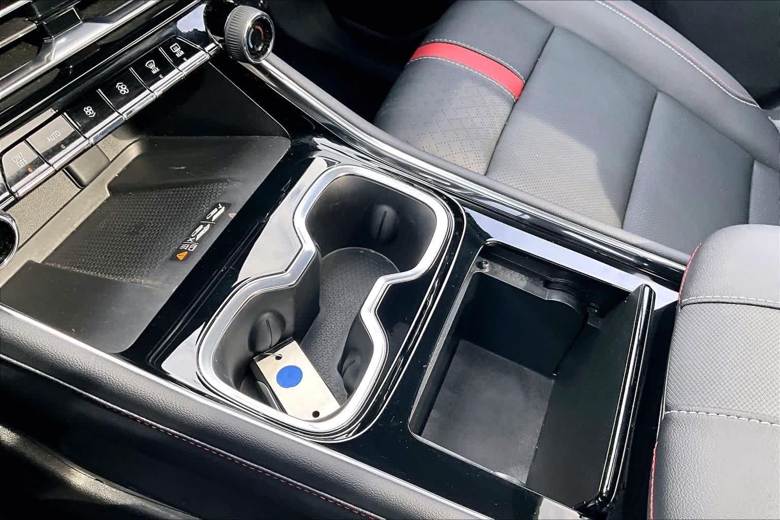 Used 2025 Mosaic Black Metallic Chevrolet FWD RS image 15
