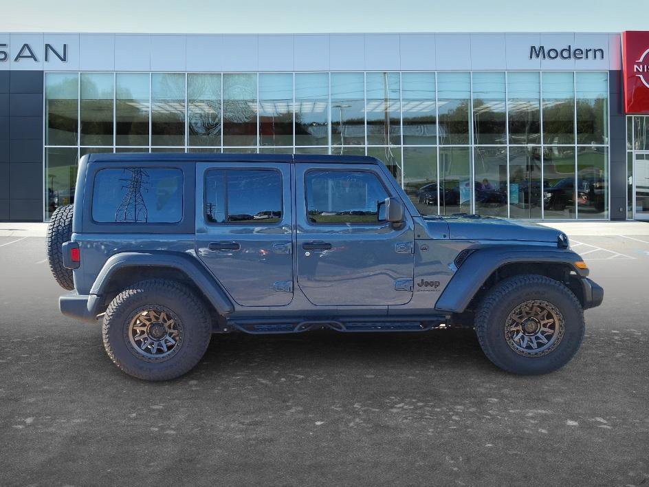Used 2025 Anvil Clearcoat Jeep Sport S image 4