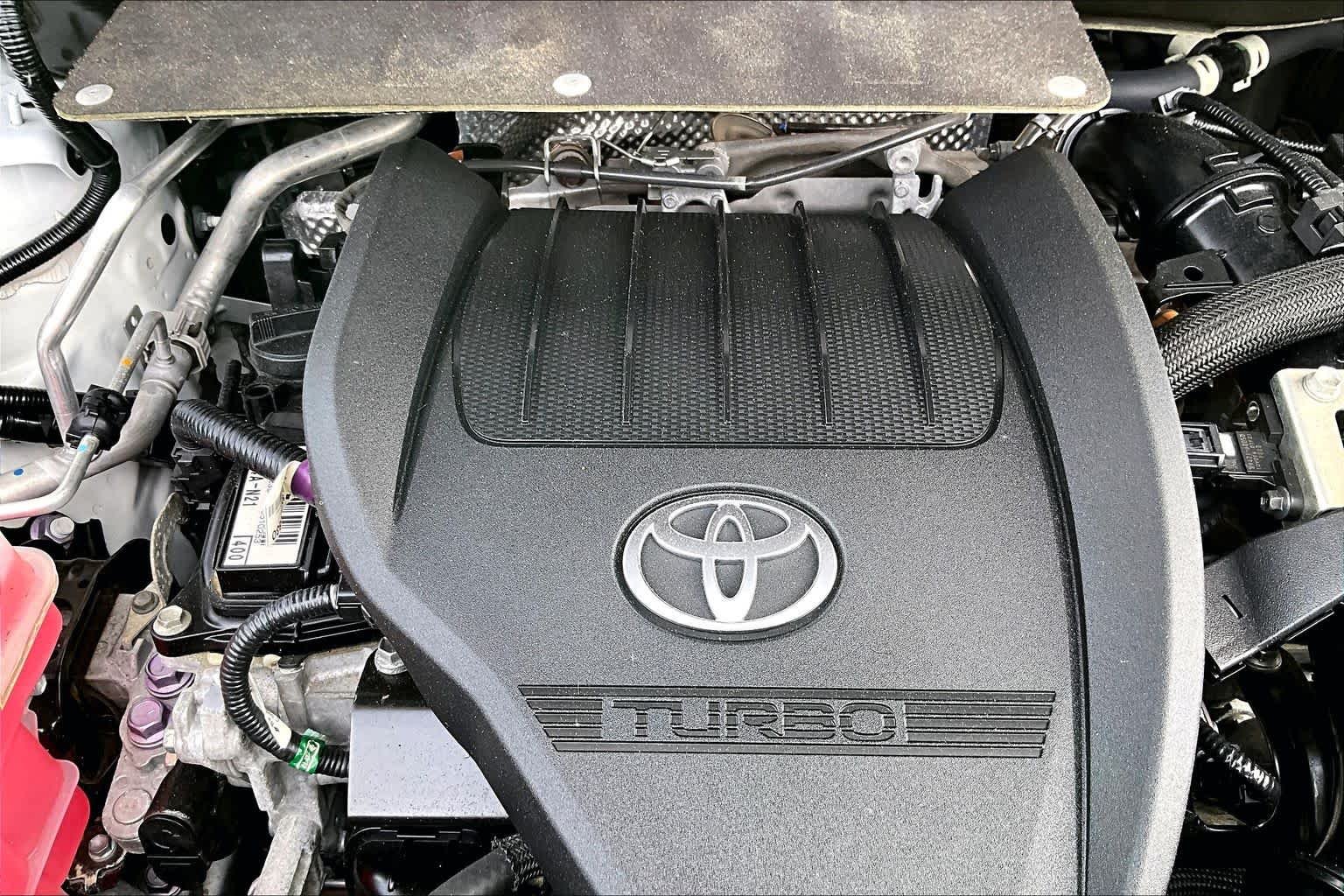 Used 2023 Wind Chill Pearl Toyota XLE image 33