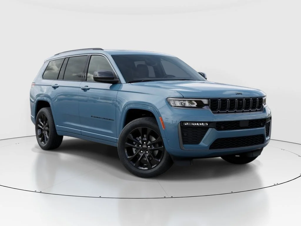New 2026 Steel Blue Exterior Paint Jeep Limited Reserve image 6
