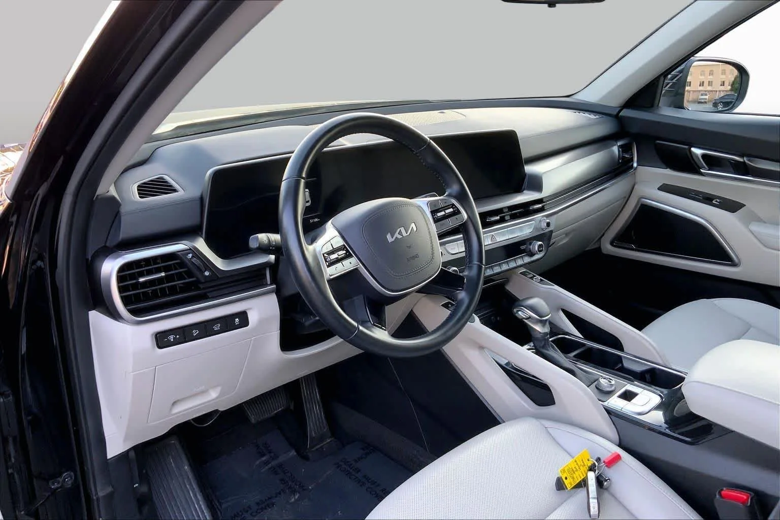 Used 2025 Ebony Black Kia S image 14