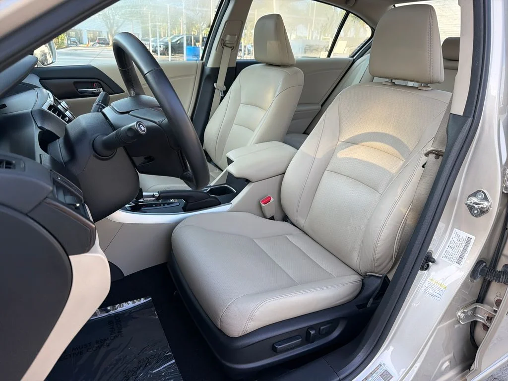 Used 2015 Beige Honda EX-L image 32