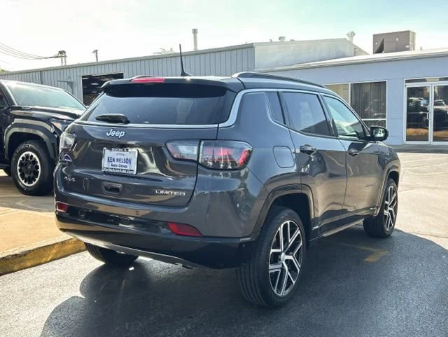 Used 2024 None Jeep Limited image 13