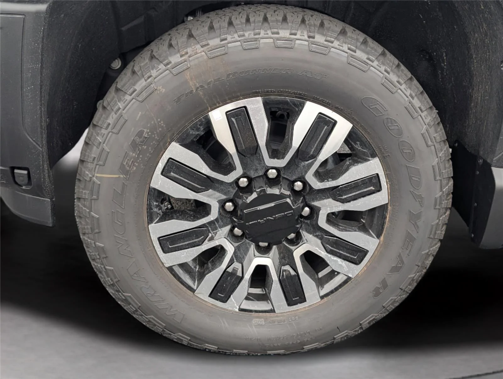 New 2026 Glacier White Tricoat GMC Denali Ultimate image 38
