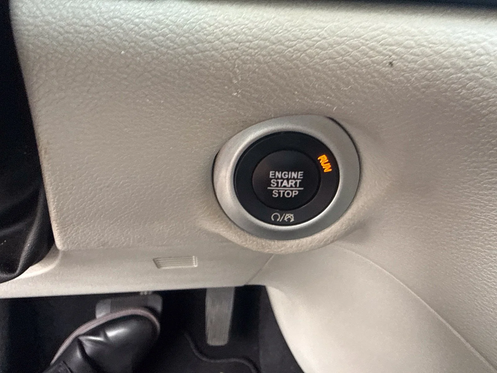 Used 2022 Silver Chrysler LX image 21