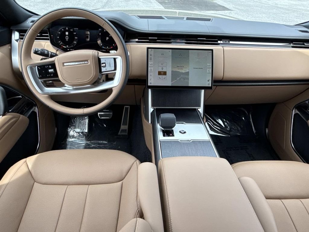 New 2026 Gold Land Rover SE image 2