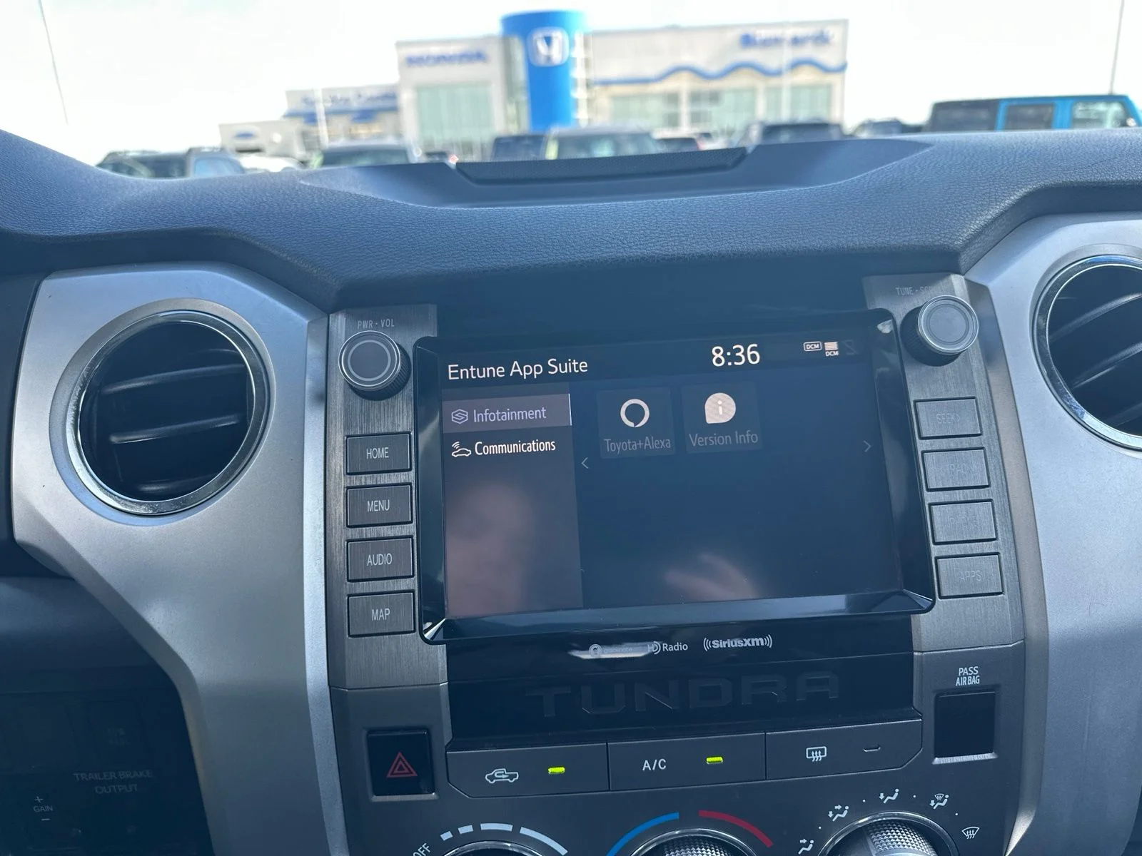 Used 2020 White Toyota SR5 image 57