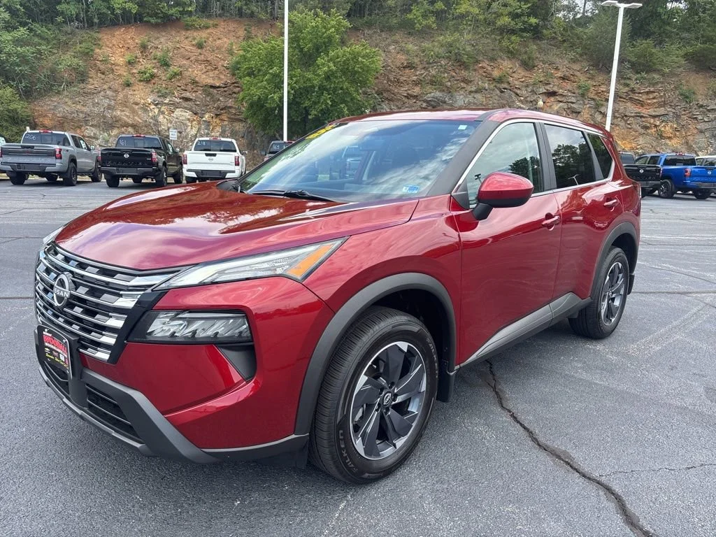 2025 Nissan Rogue SV FWD's photo
