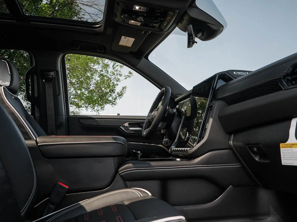 2026 GMC Yukon XL AT4 Ultimate - Photo 12