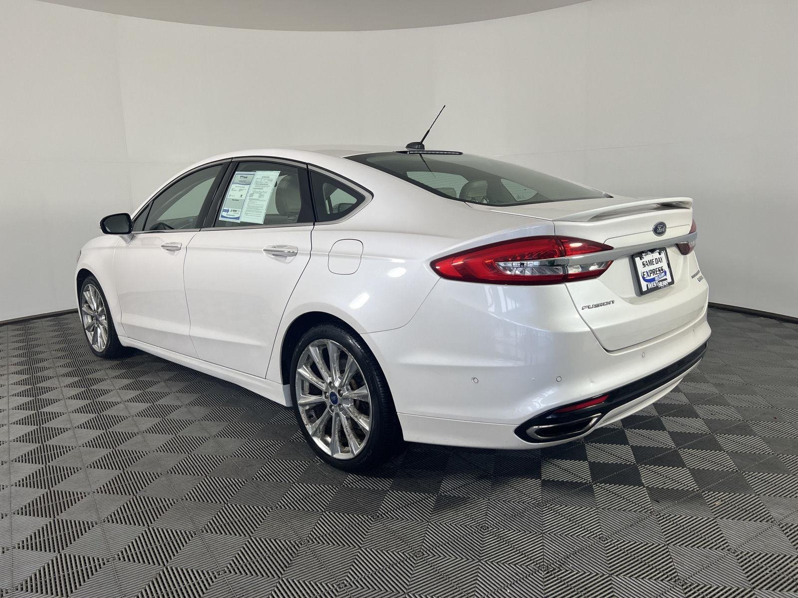 Used 2017 White Platinum Metallic Tri-Coat Ford Platinum image 5
