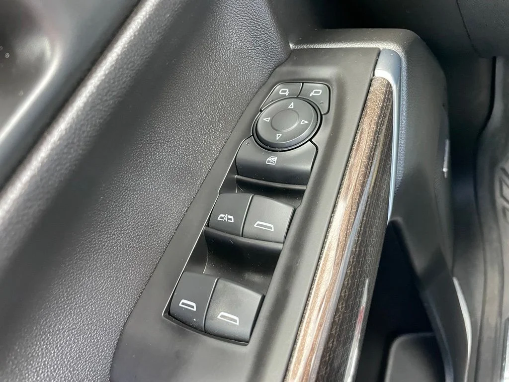 Used 2020 Red Chevrolet RST image 21