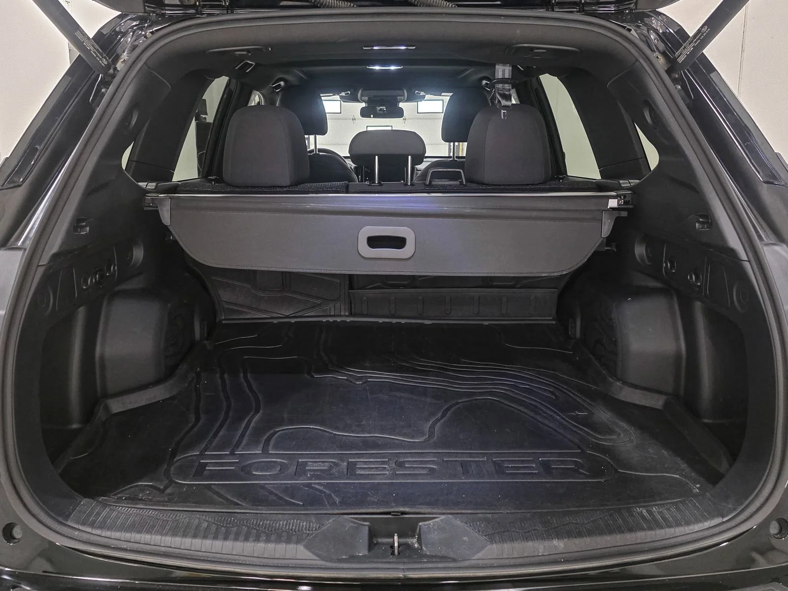 2025 Subaru Forester Premium - Photo 17