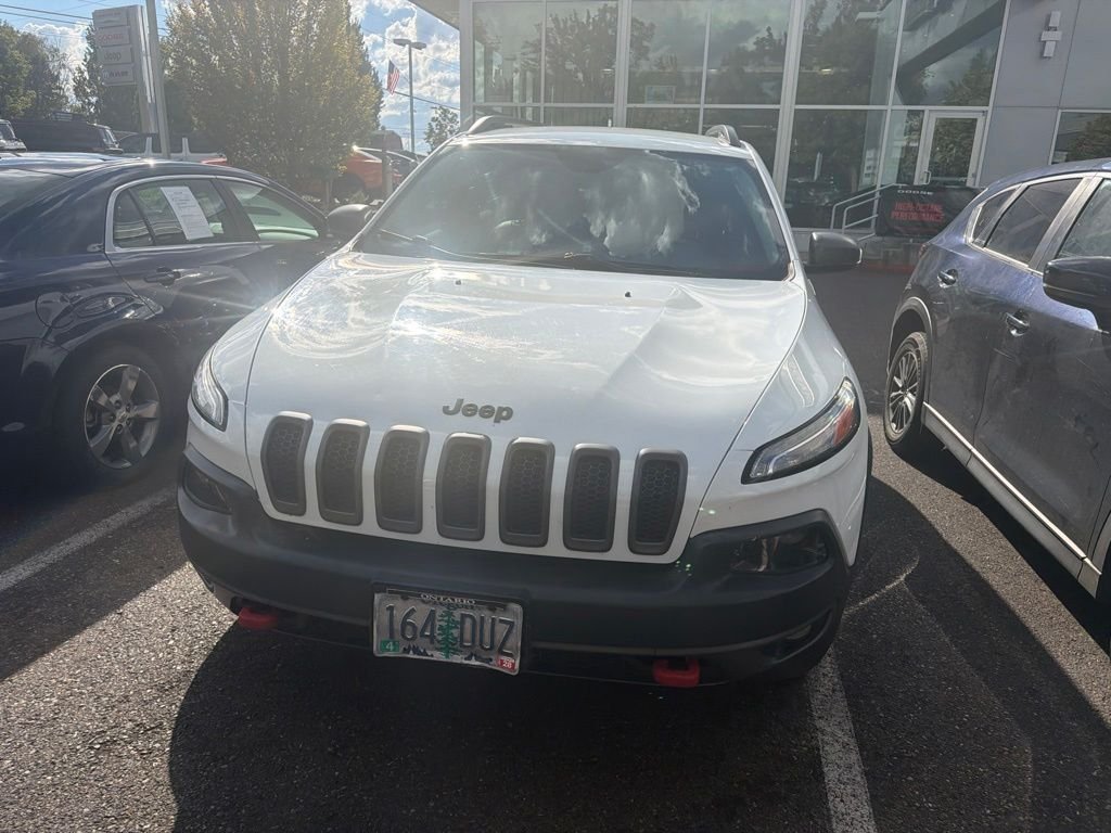 Used 2015 Bright White Clearcoat Jeep Trailhawk image 2
