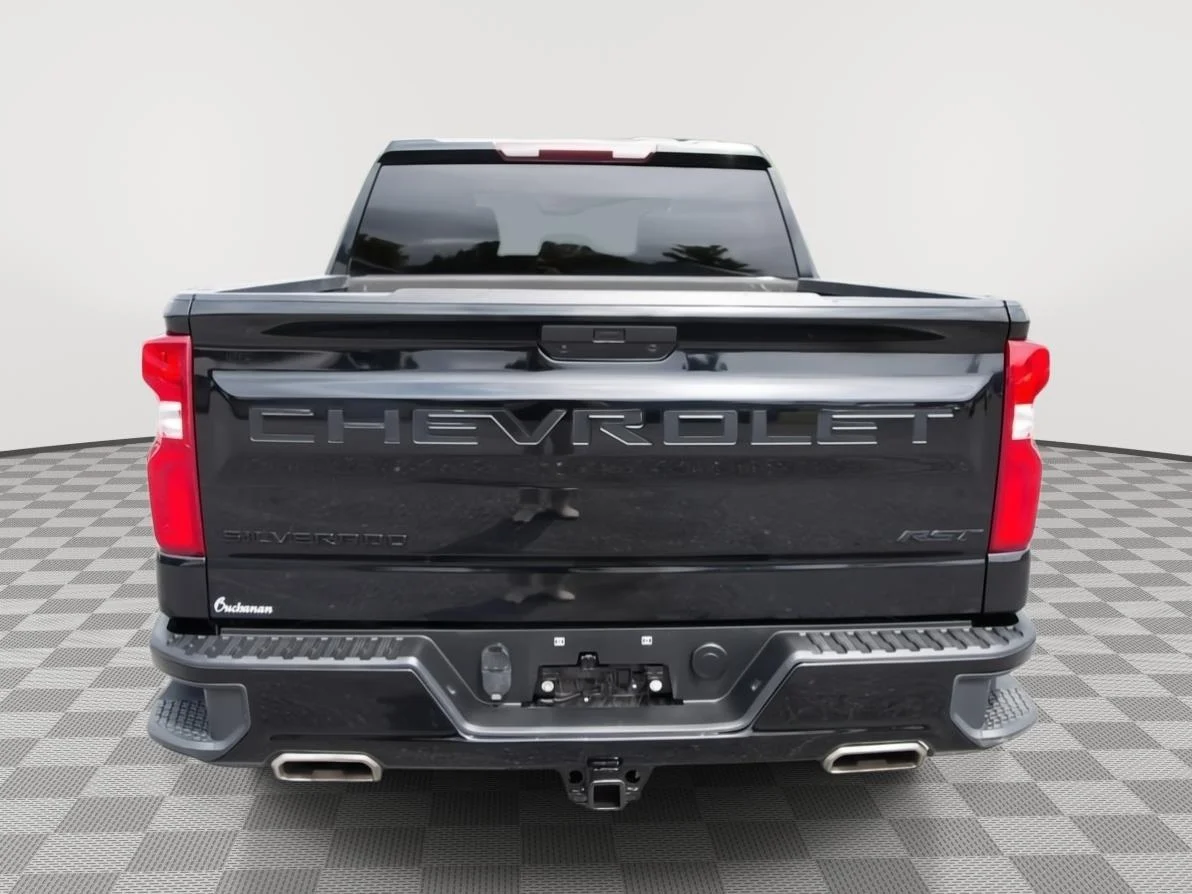 Used 2021 BLACK Chevrolet RST image 6