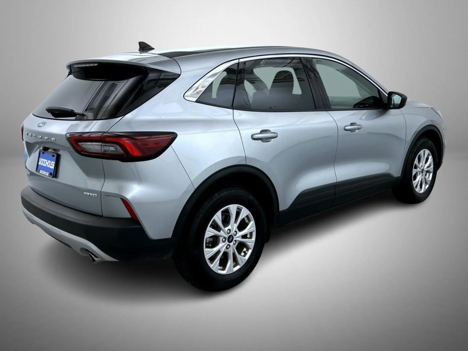 Used 2023 Silver Ford Active image 5