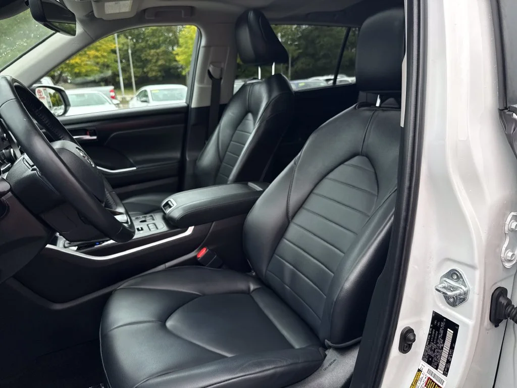 Used 2023 Beige Toyota XLE image 16
