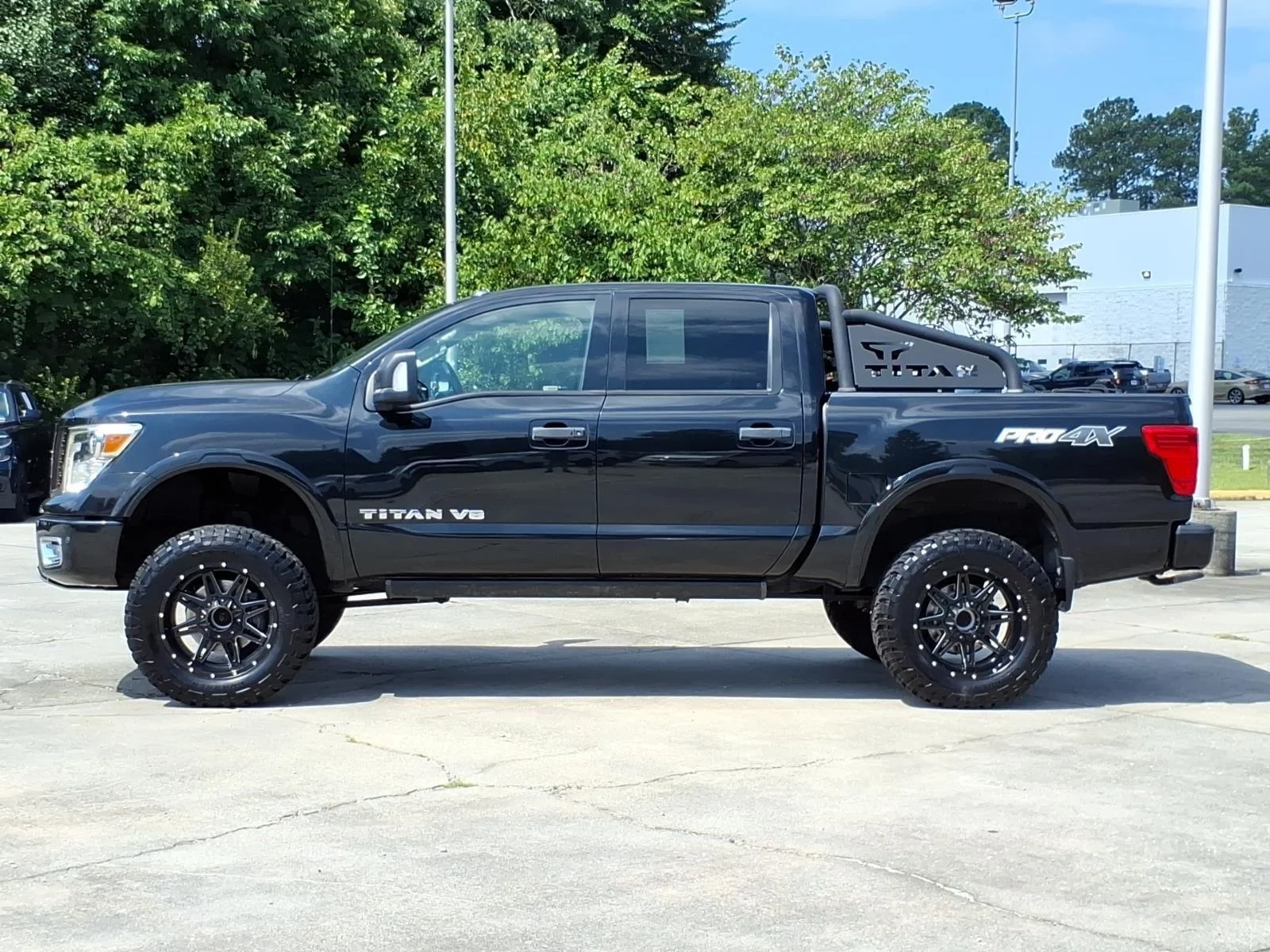 Used 2019 Magnetic Black Metallic Nissan PRO-4X image 3