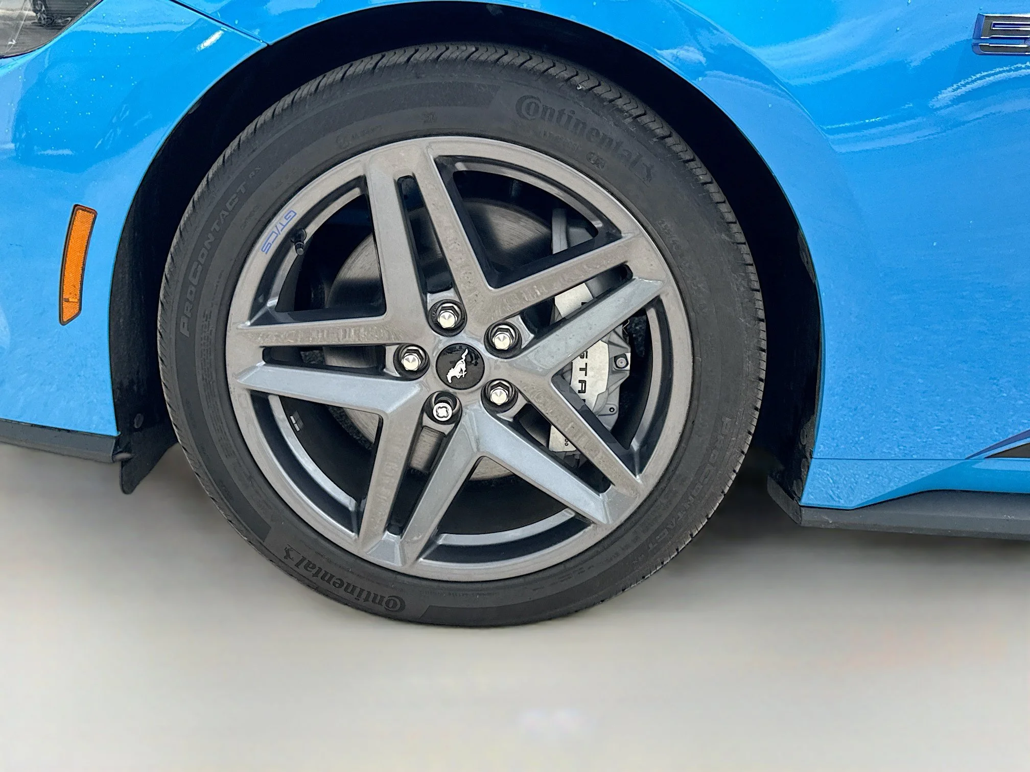 Used 2024 Grabber Blue Metallic Ford GT Premium image 40